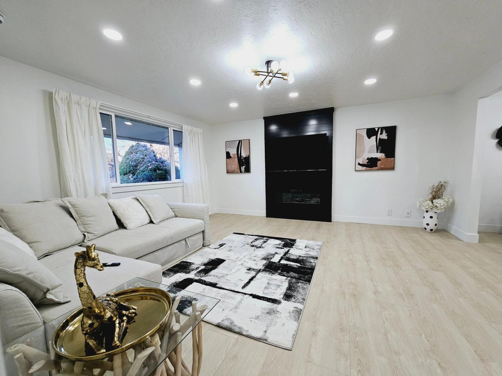 Luxury Getaway Close To Skiing Hiking In Slc แซนดี ภายนอก รูปภาพ