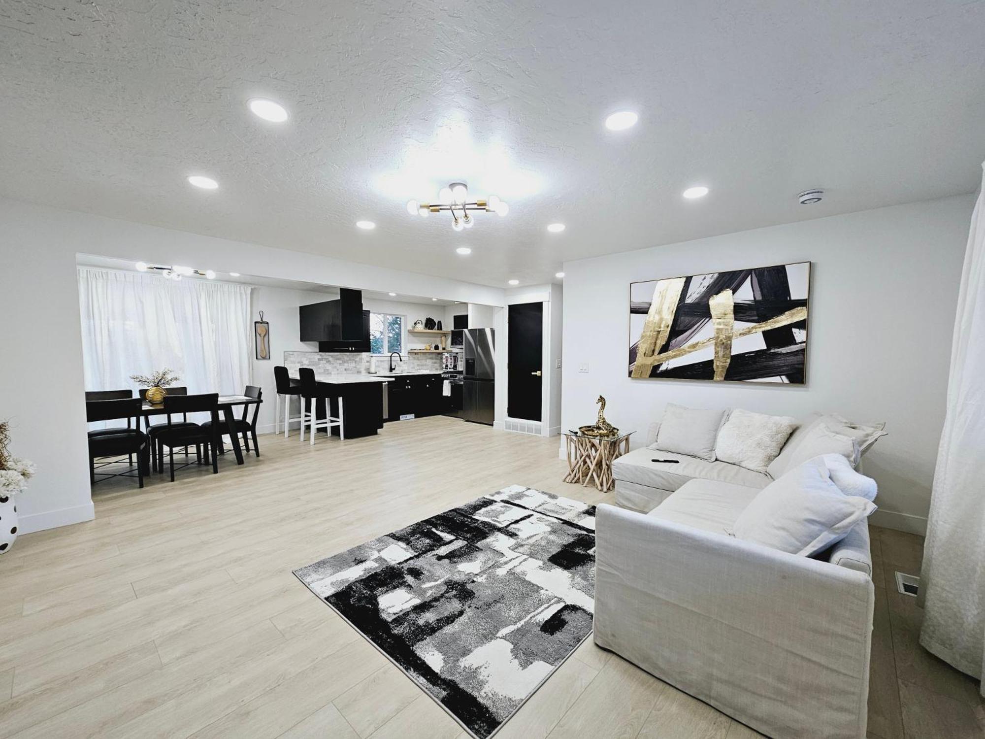 Luxury Getaway Close To Skiing Hiking In Slc แซนดี ภายนอก รูปภาพ